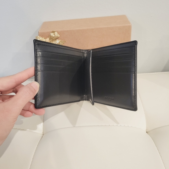 Coach Men's wallet and key chain - Picture 12 of 13